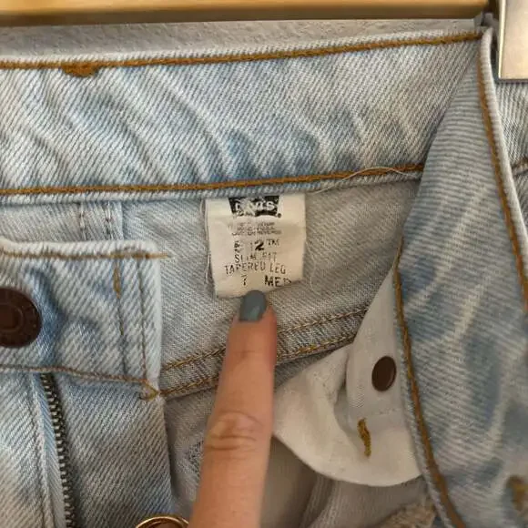 Vintage Levi's 512 Slim Fit Tapered Leg Light Wash Jeans